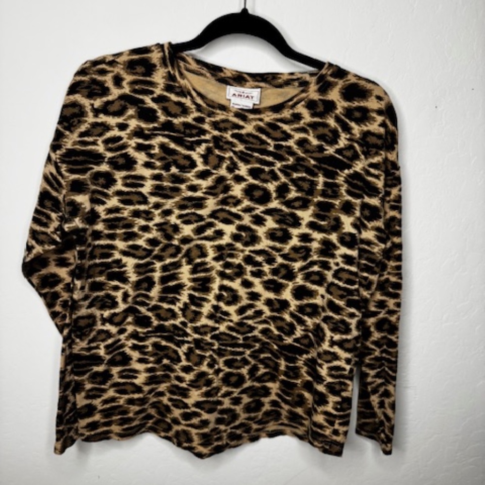 Ariat Women's Leopard print long sleeve.